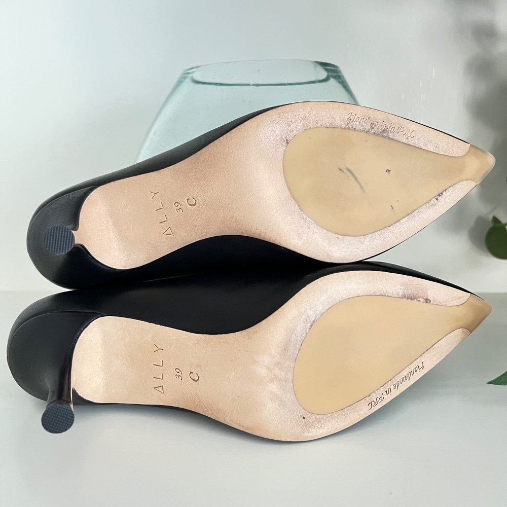 Ally NYC The Classic Pump - Picture 7 of 10